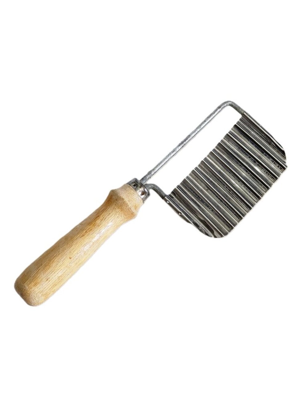 Vegitable Crinkle Cutter with Wood Handle Antique Vintage